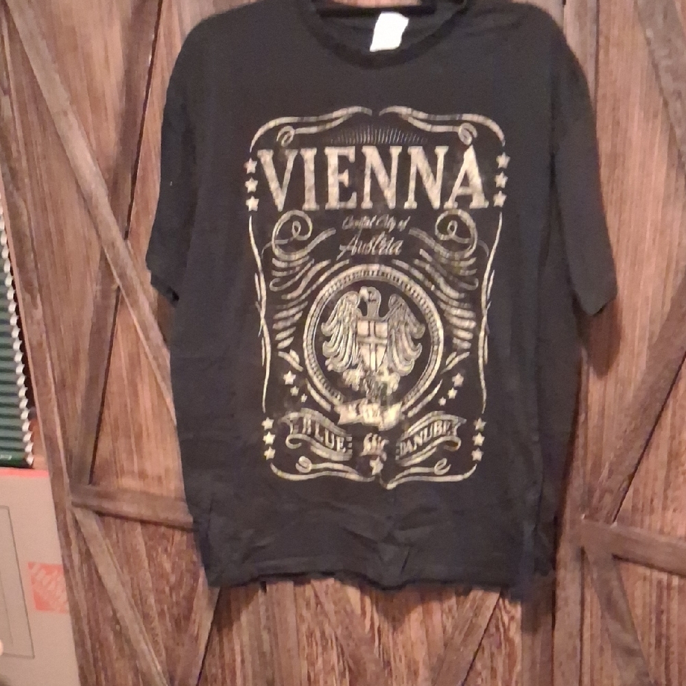 Vienna Graphic Black T-Shirt
